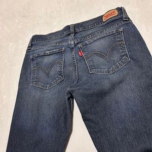NEW WOMENS LEVI STRAUSS BLUE JEANS